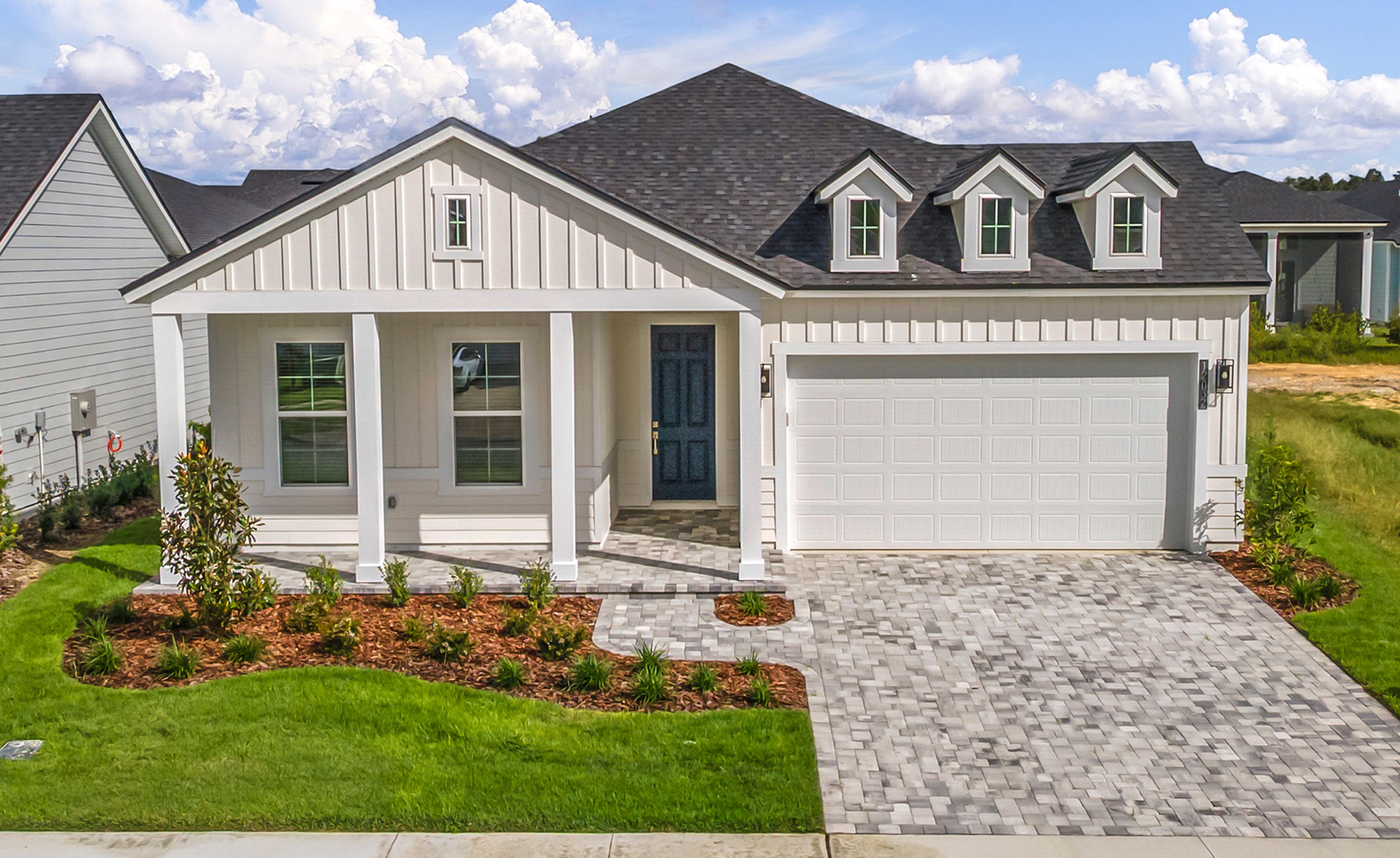 The Laguna - Front Exterior