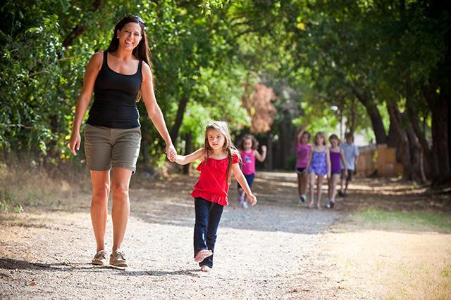 Family in Fountain Grass, an OKC new home community in the Moore and Yukon area from Ideal Homes
