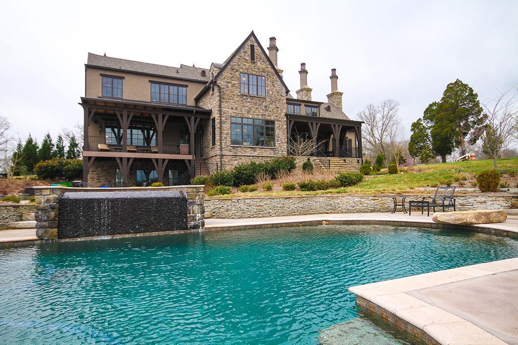 Ivey Custom Homes,37771