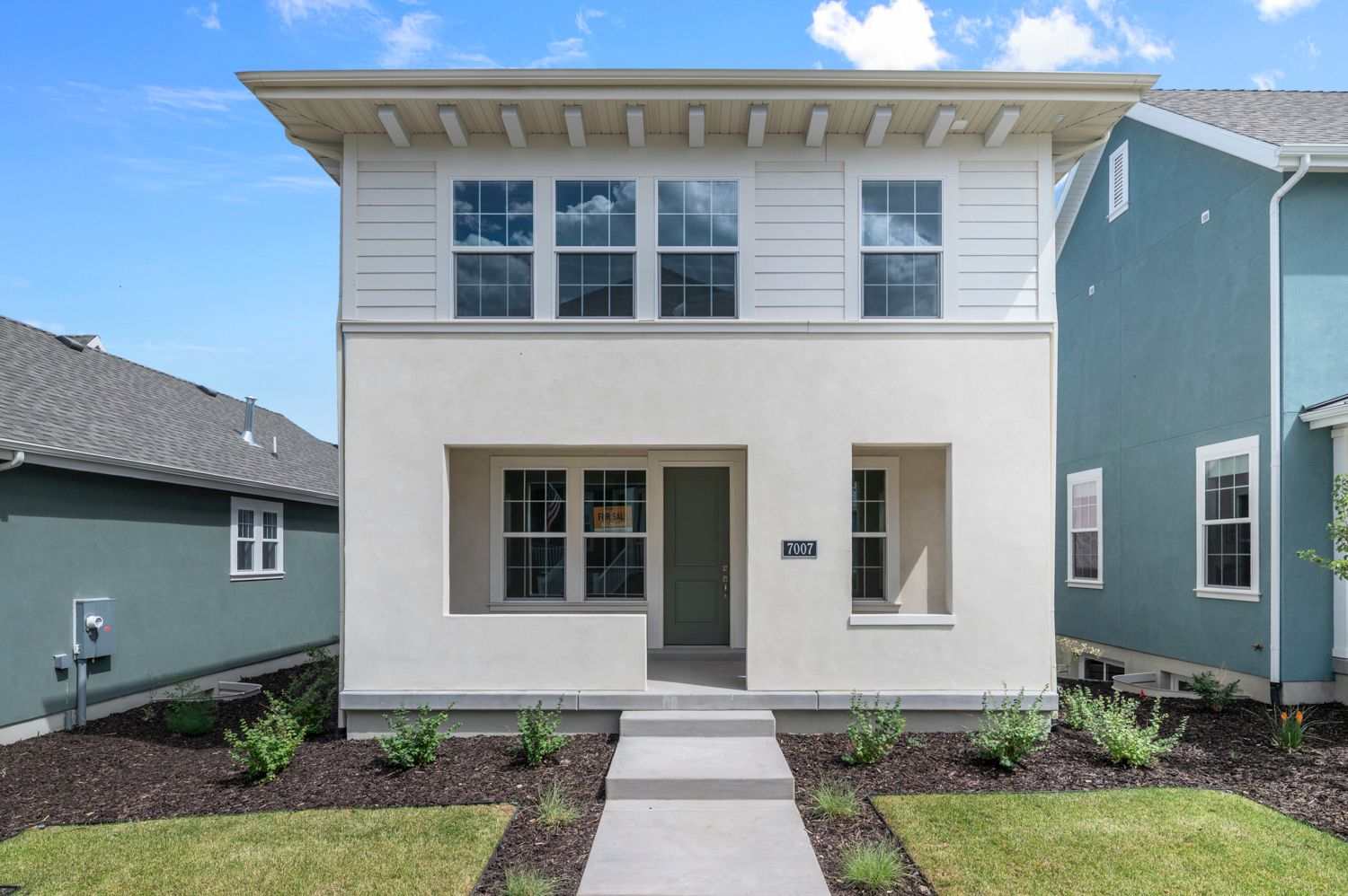 Exterior:Lassen Craftsman