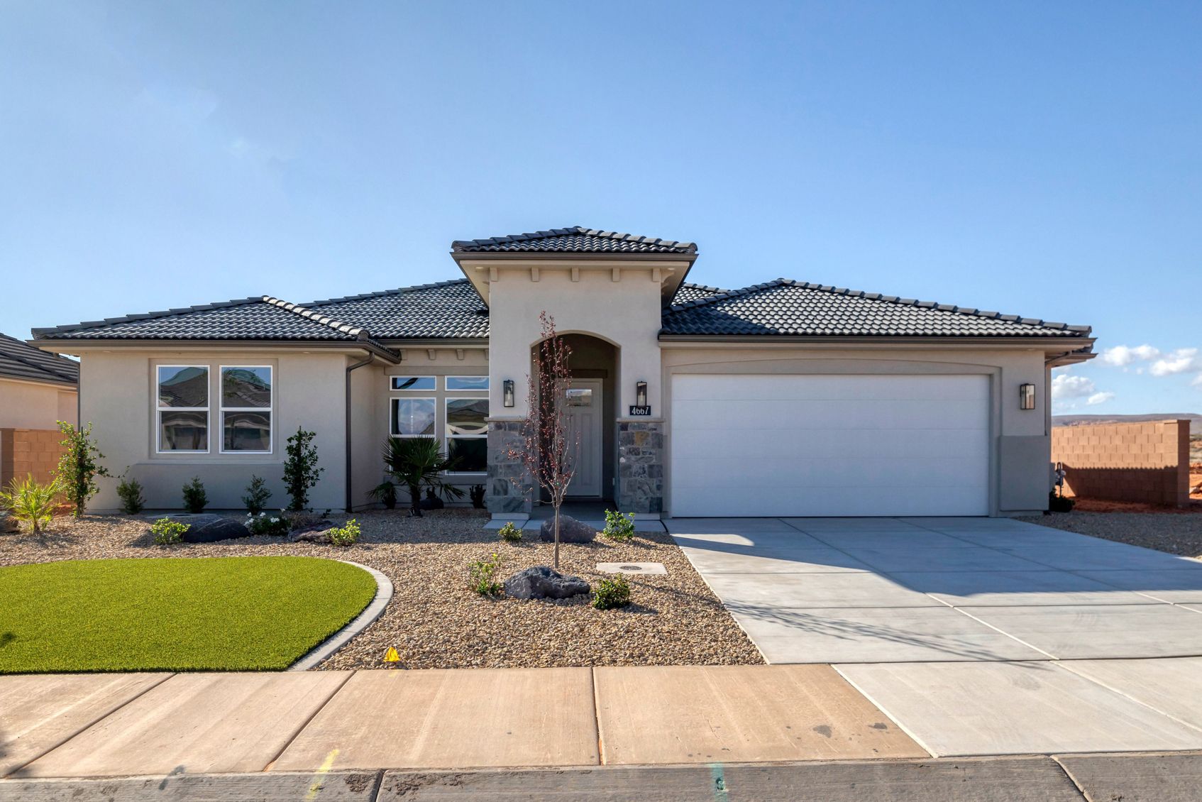 Exterior:Sequoia Spanish