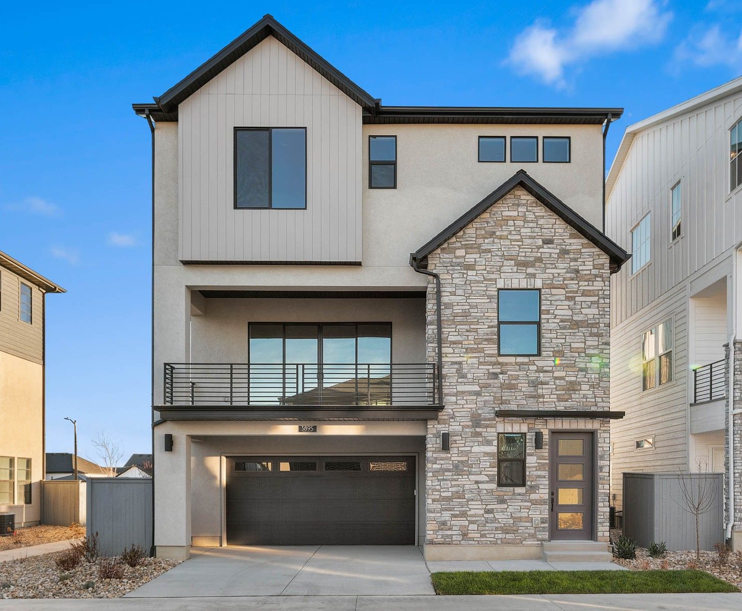 Exterior:Tahoe Scandia