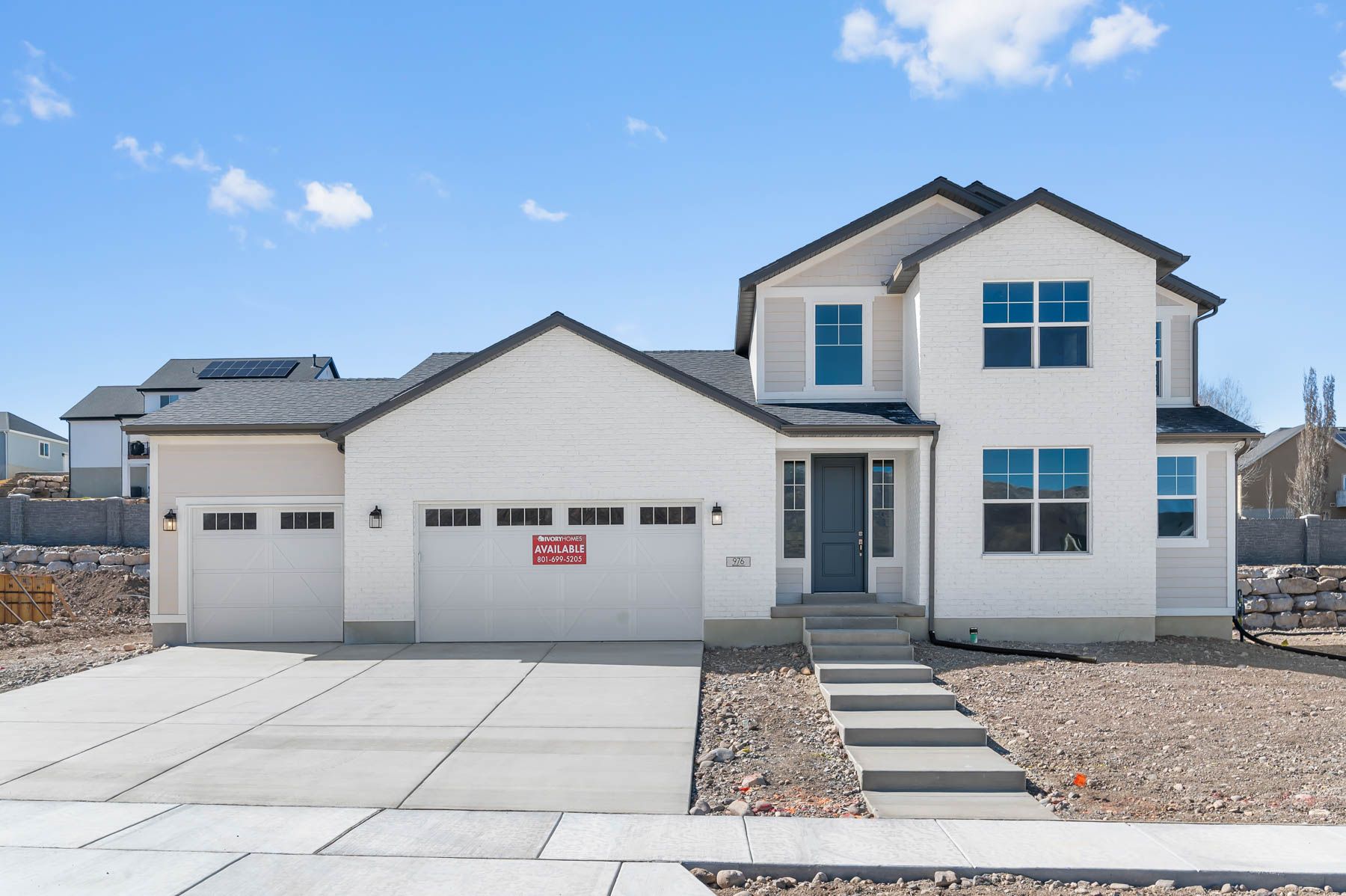 Exterior:2400 Farmhouse