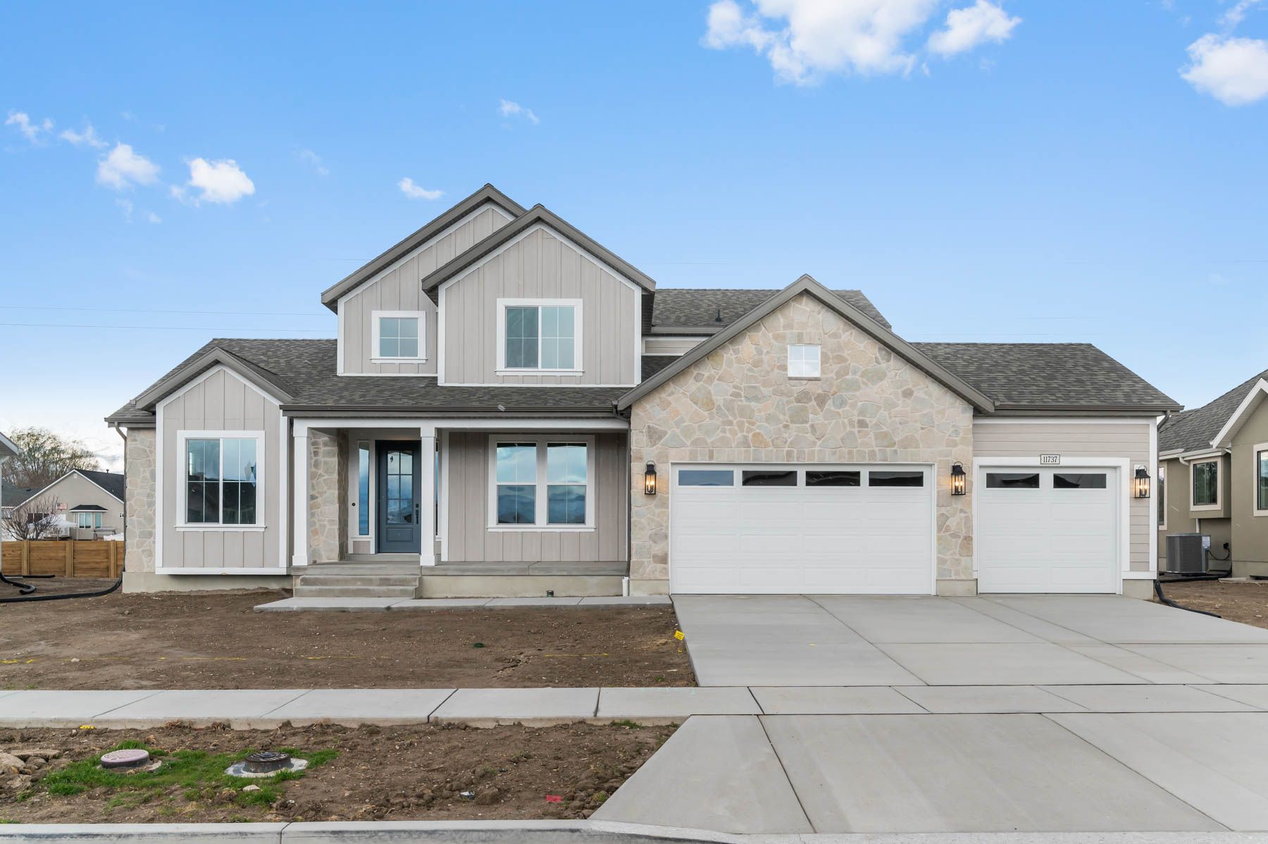 Exterior:Hamilton Traditional