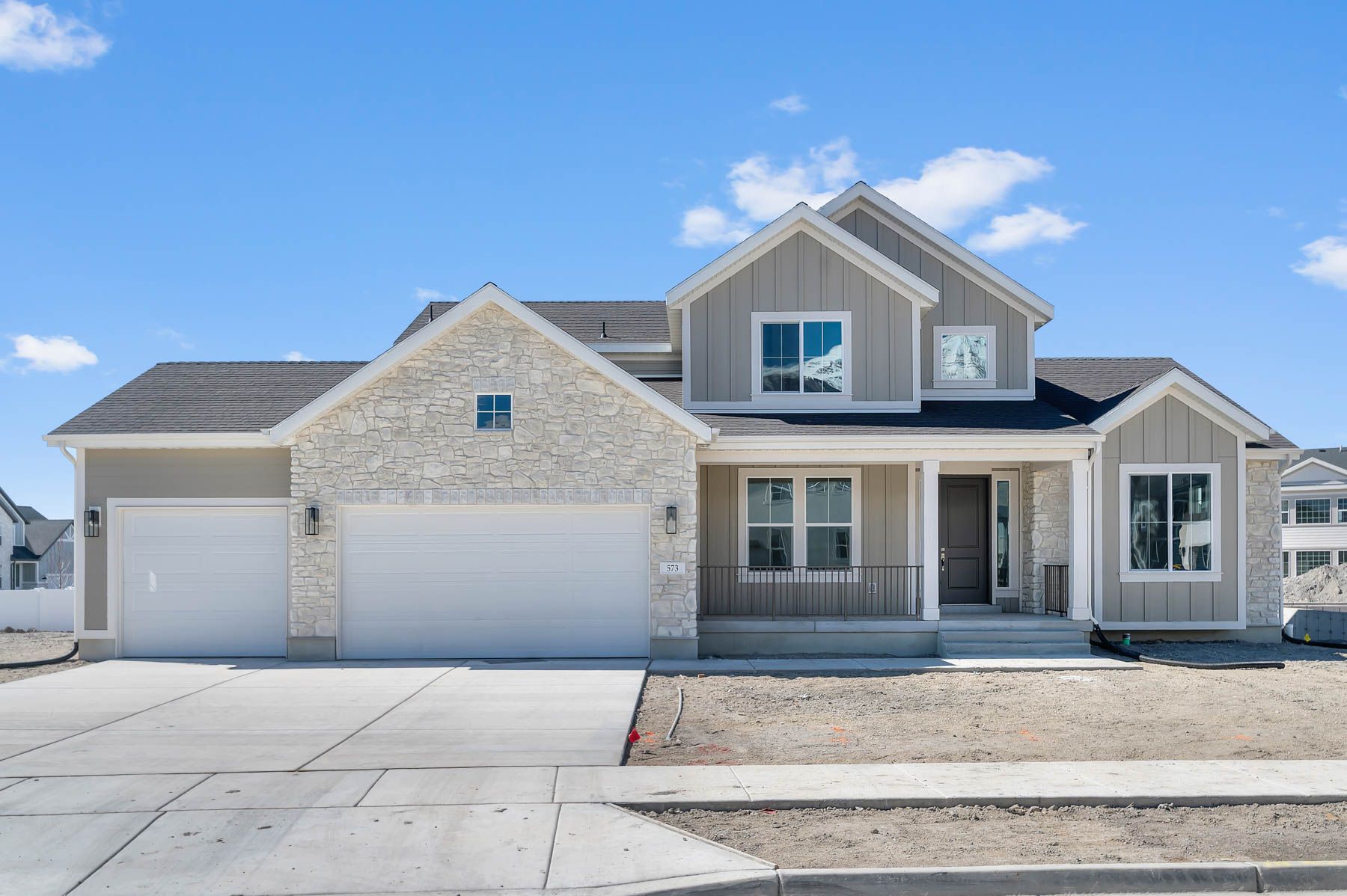 Exterior:Hamilton Traditional