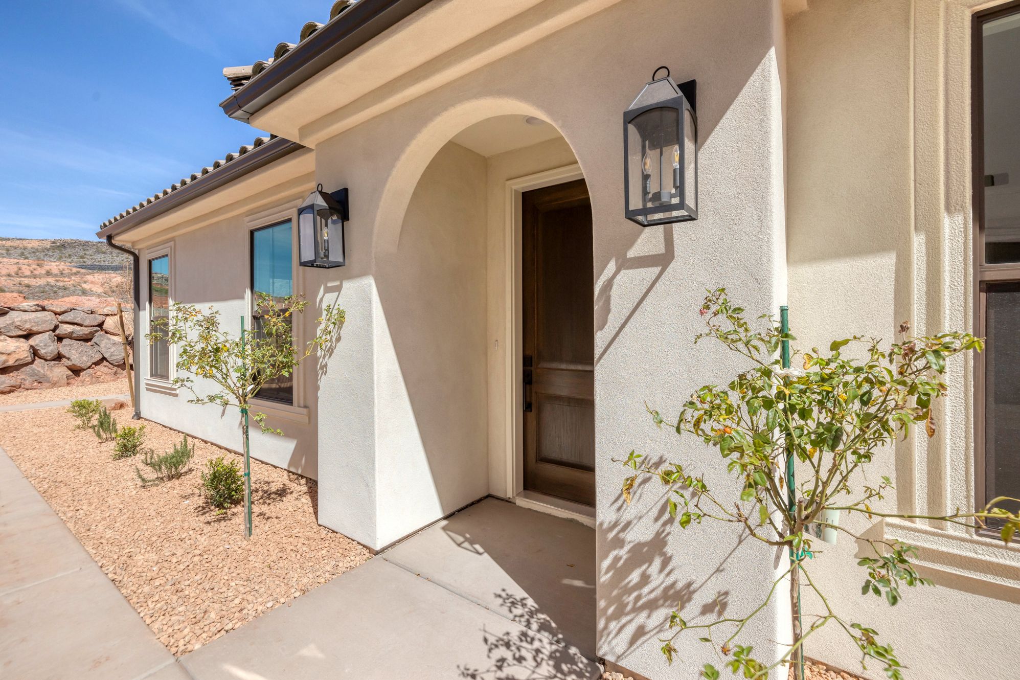 Exterior:2275 E Crestas Aly