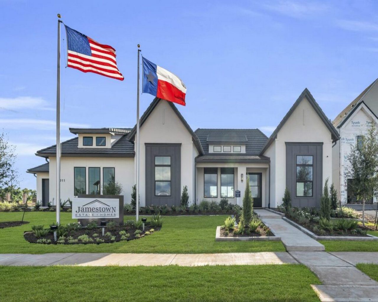 2011 Crown Lake Dr.