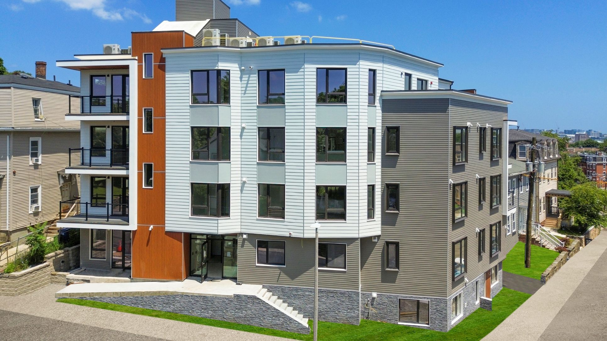 Tommy's Rock Residences,02119