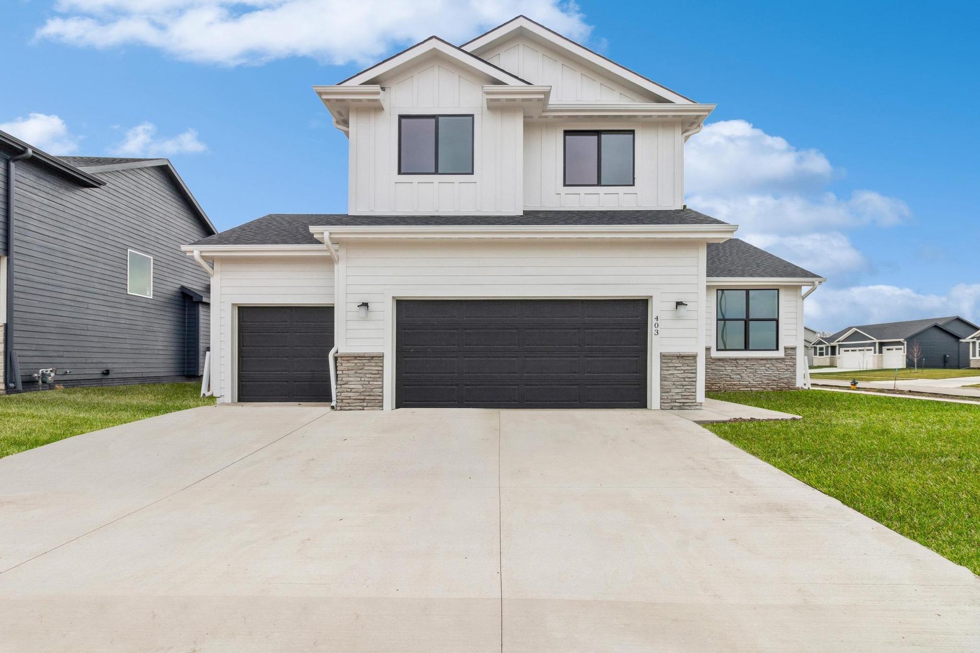 Prairie Ridge Estates,52302