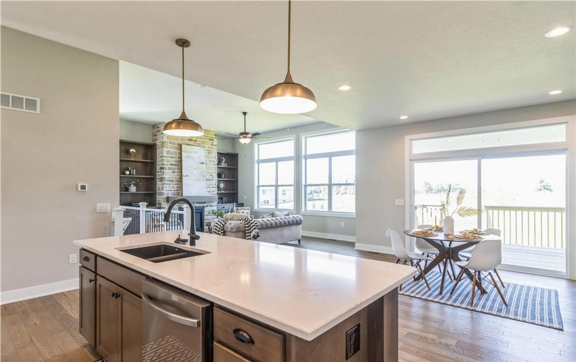 Centennial Ridge,50023