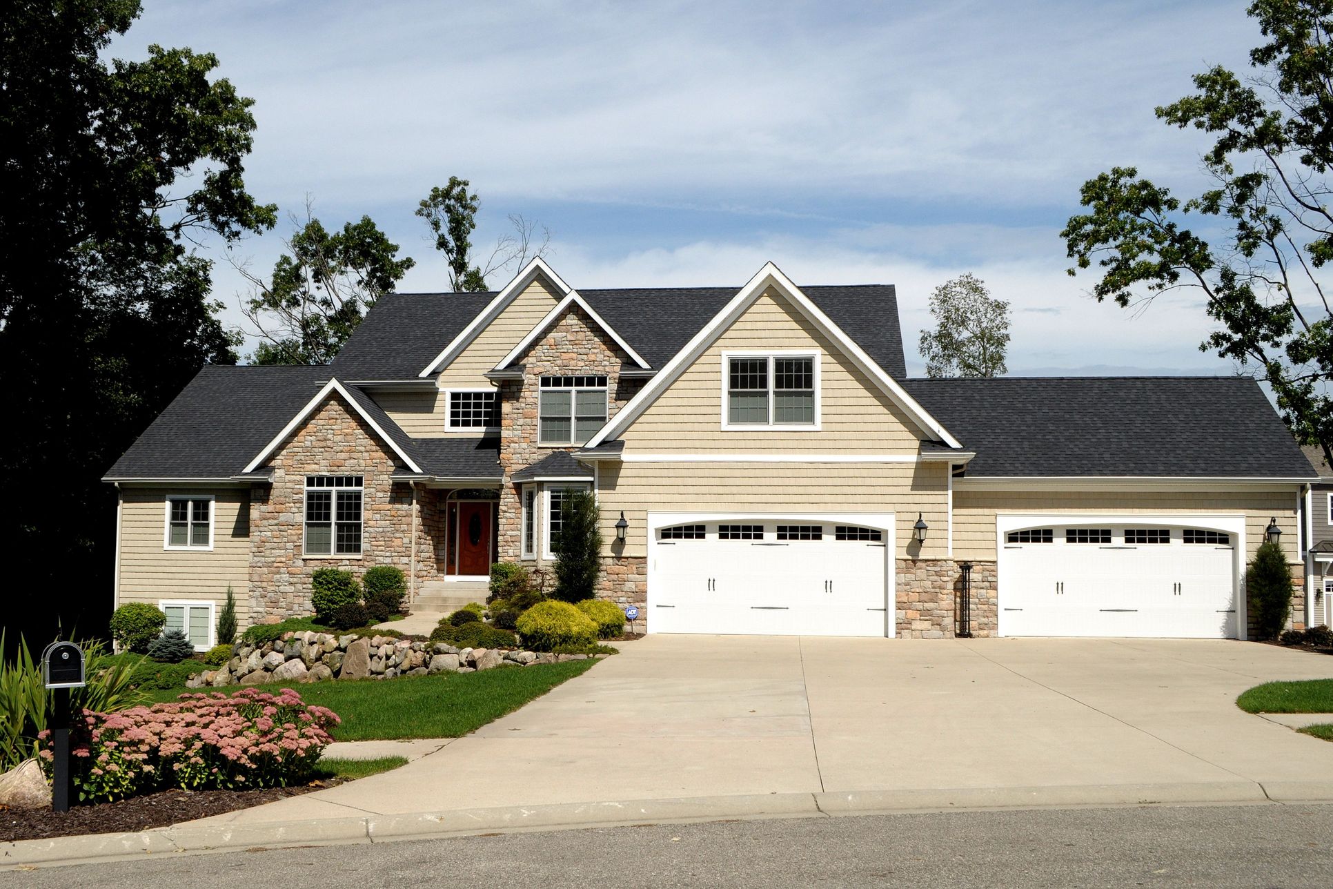 J&N Construction,53081