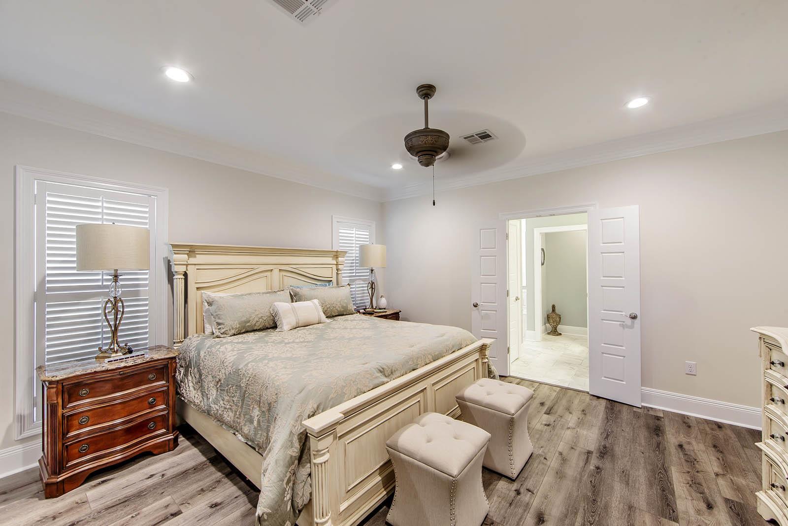 Twelve Cedars Crossing,70301