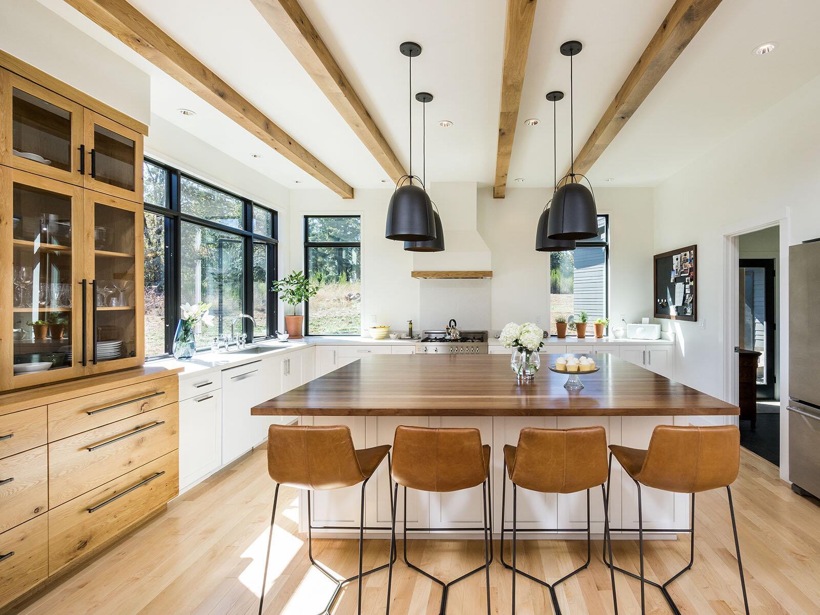 Jordan Iverson Signature Homes,97401