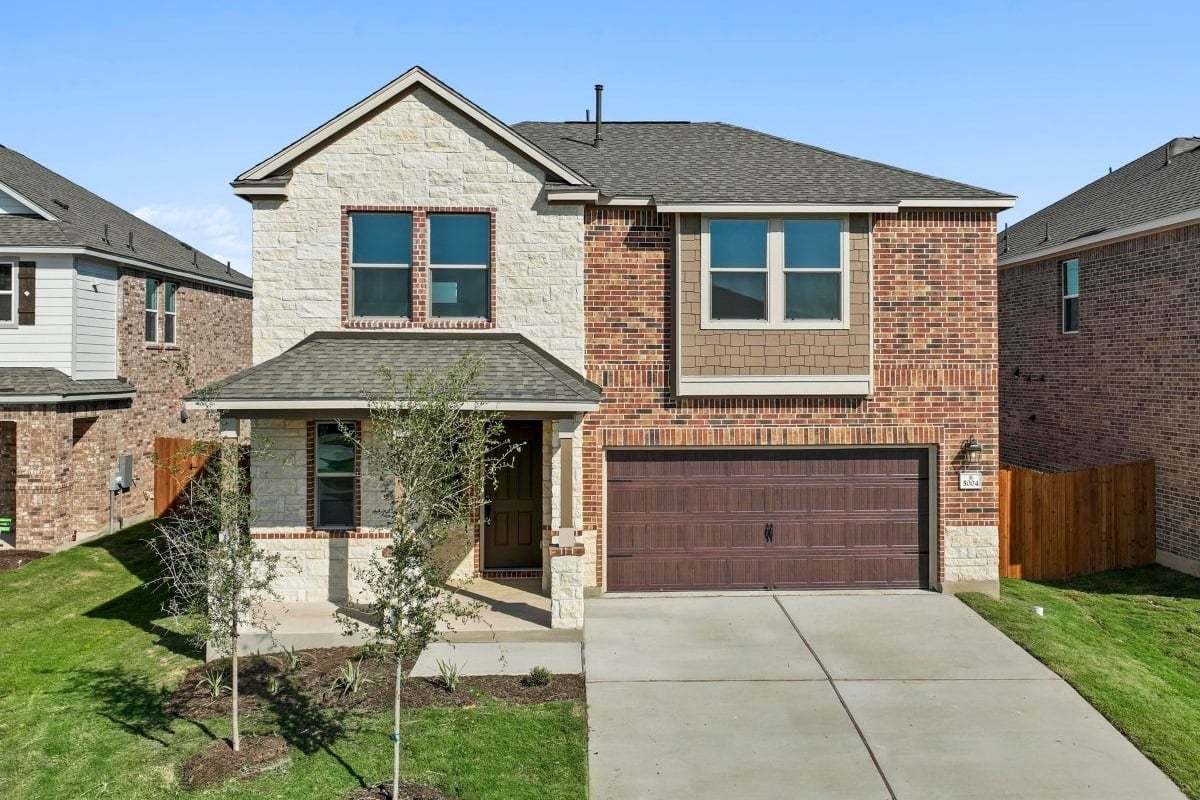Exterior:Front exterior