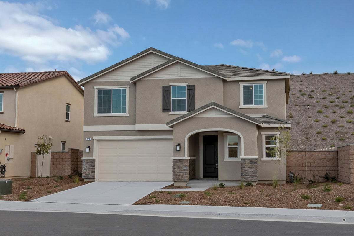 Exterior:Front exterior