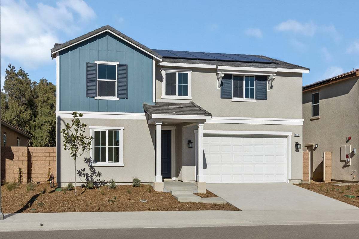 Exterior:Front exterior