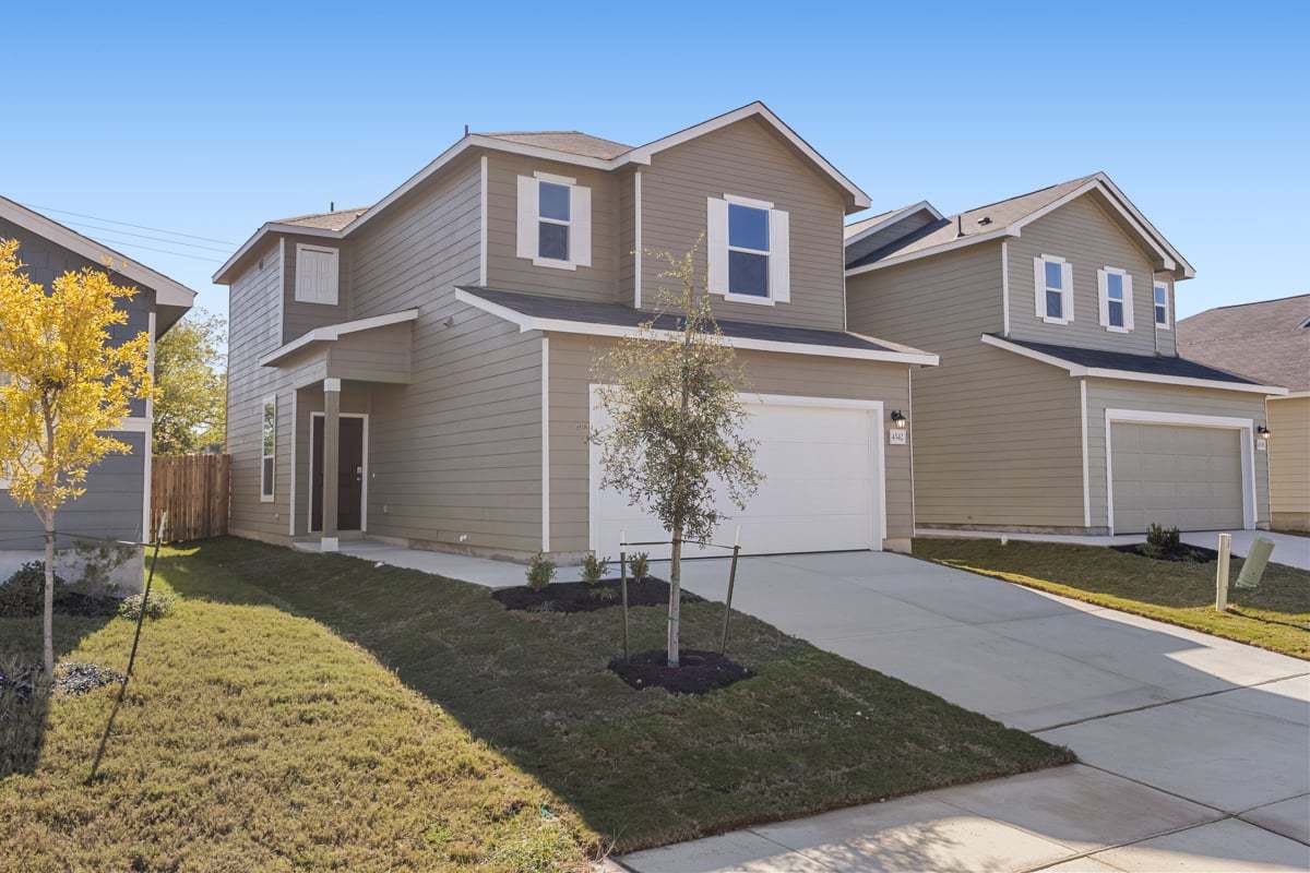 Exterior:Front exterior