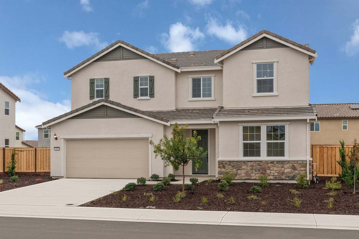 Exterior:Front exterior