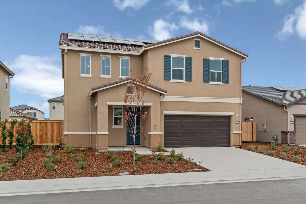 Exterior:Front exterior