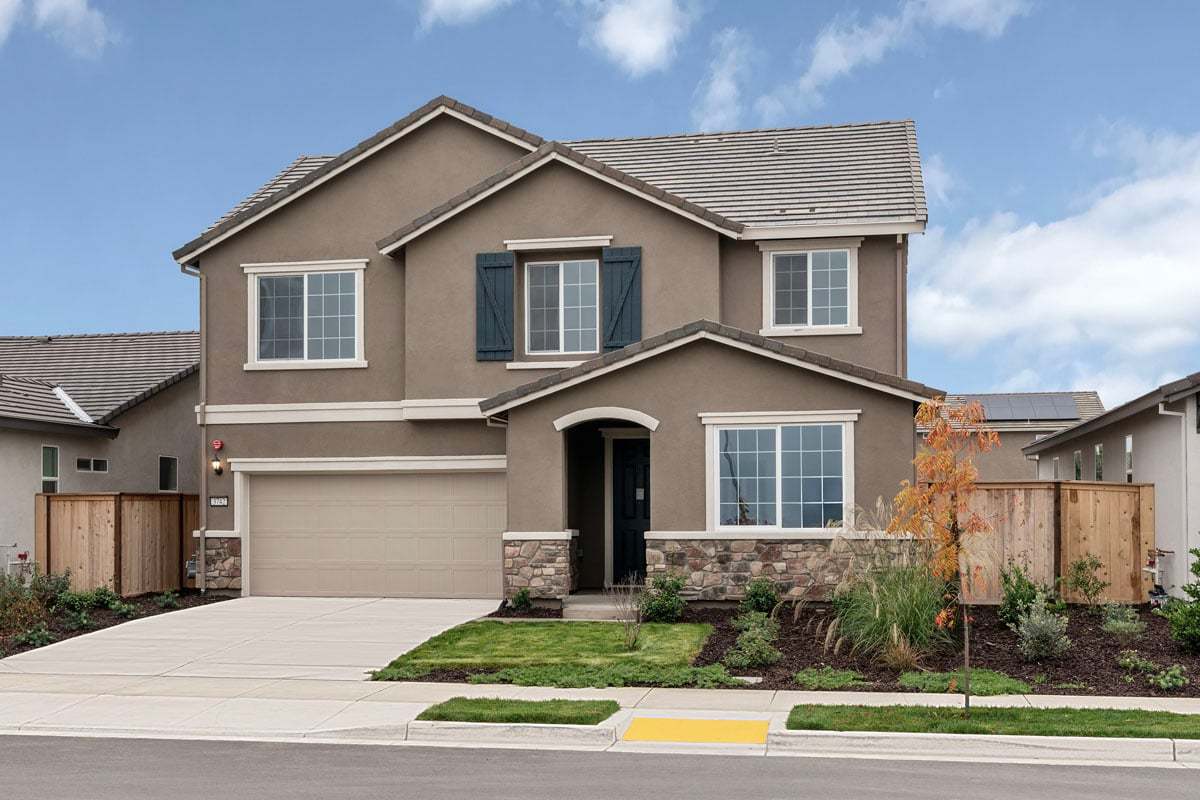 Exterior:Front exterior