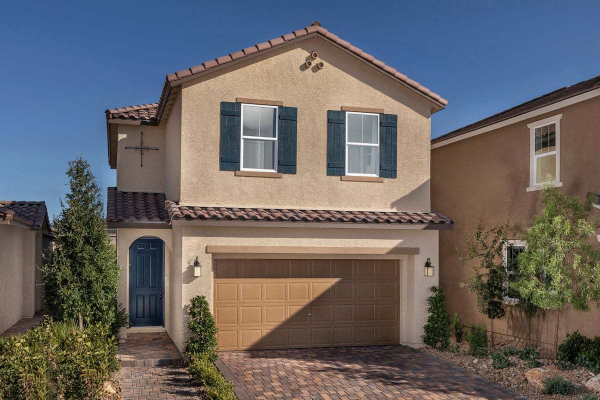 Exterior:Front exterior