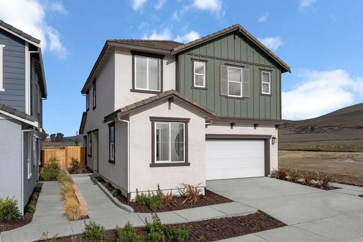 Exterior:Front exterior