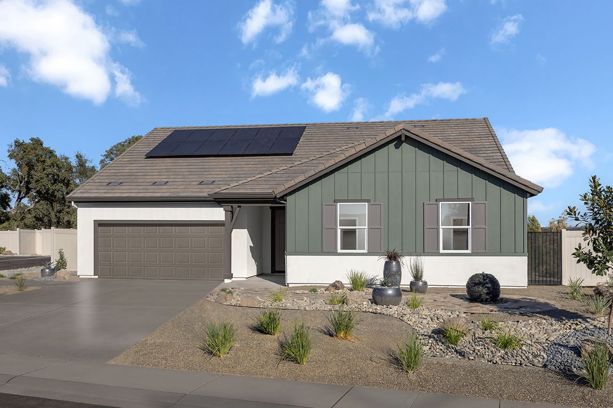 Exterior:Front exterior