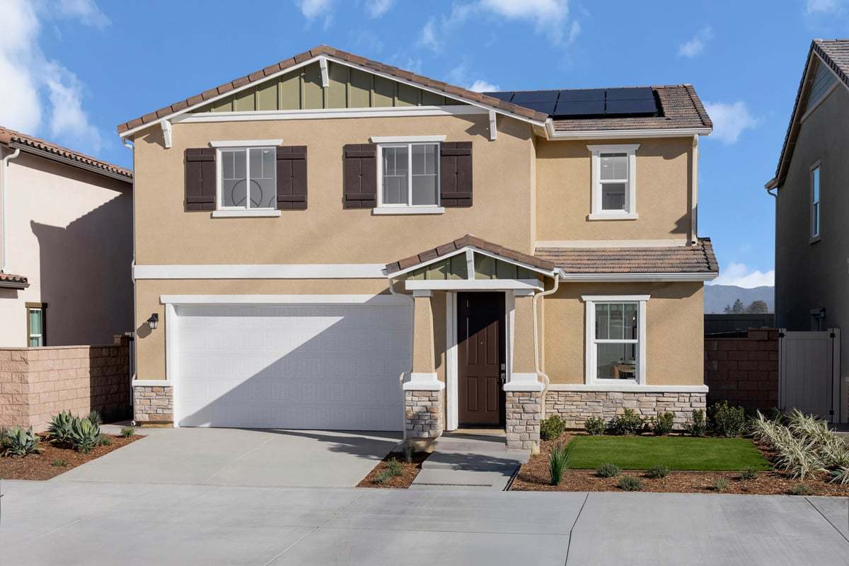 Exterior:Front exterior