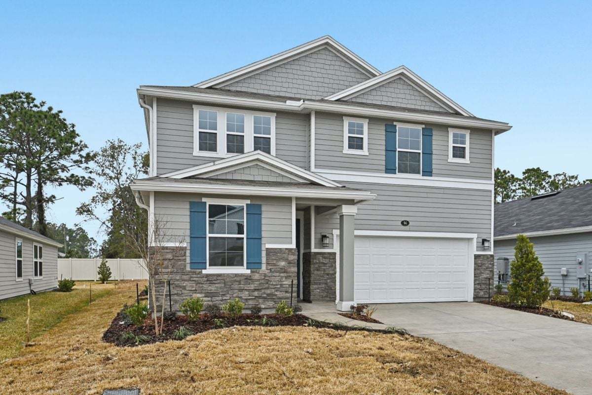 Exterior:Front exterior