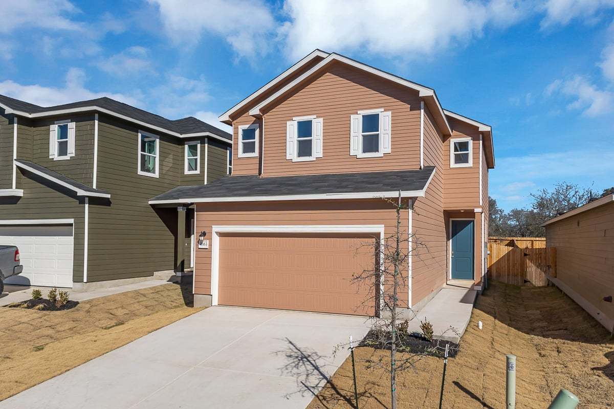 Exterior:Front exterior