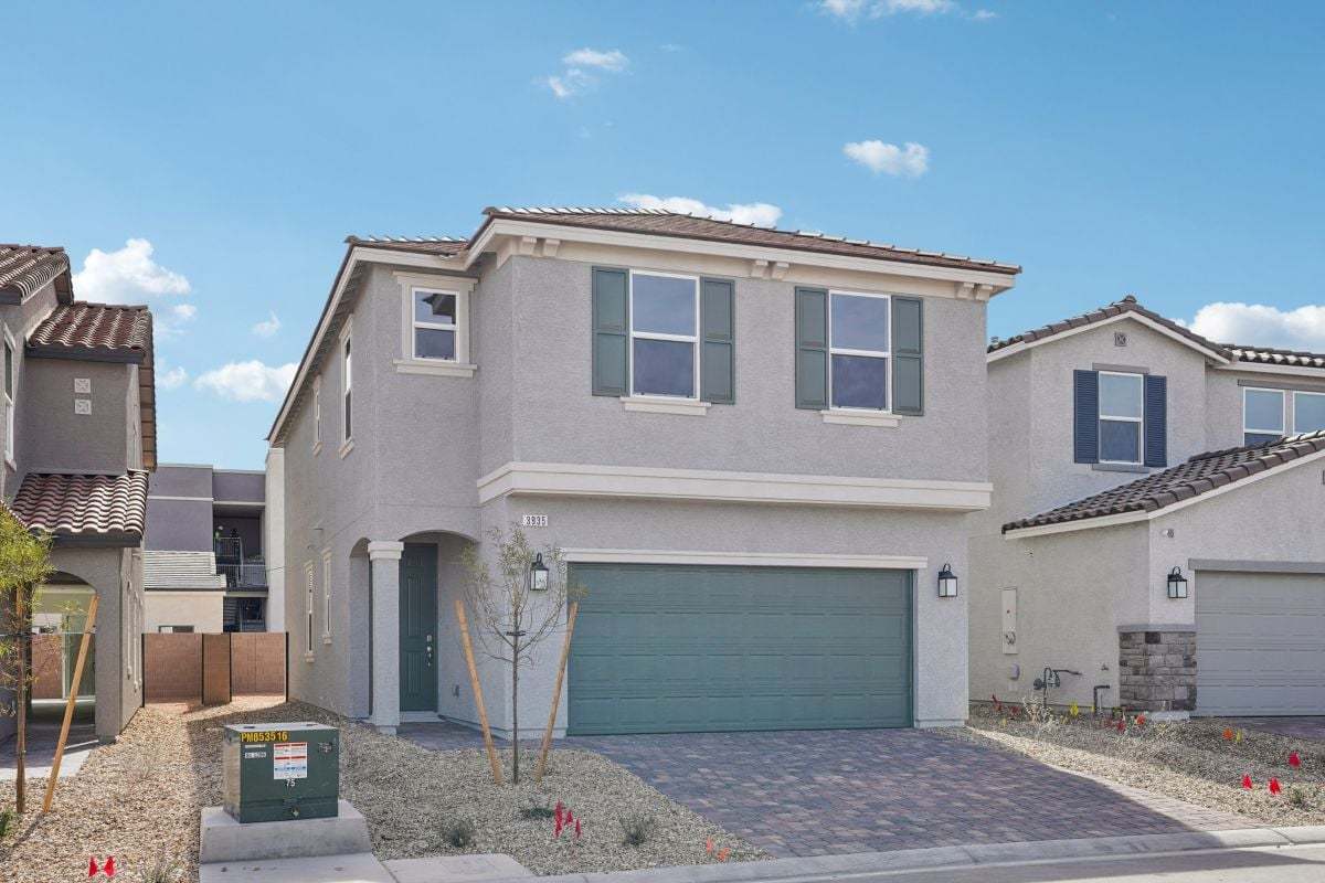 Exterior:Front exterior