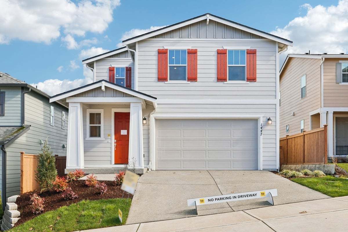 Exterior:Front exterior