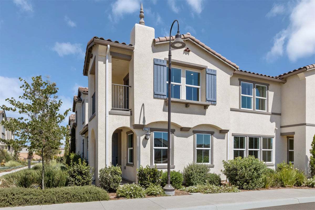 Exterior:Front exterior