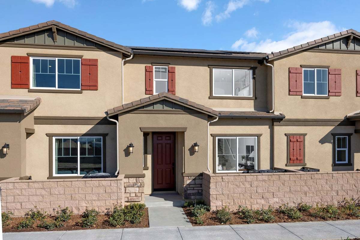 Exterior:Front exterior