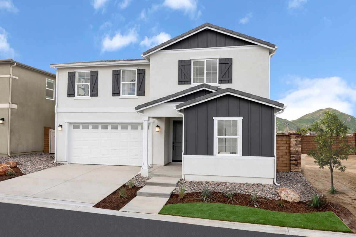 Exterior:Front exterior