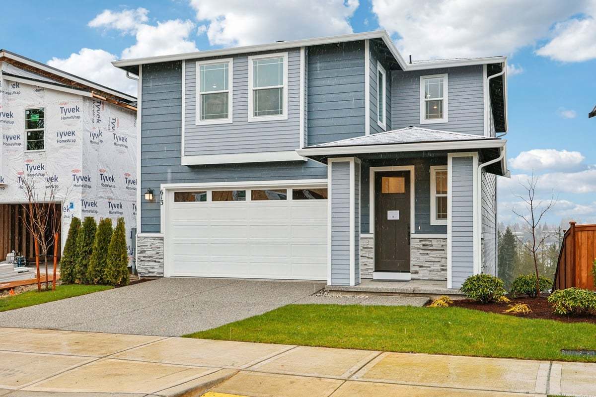 Exterior:Front exterior