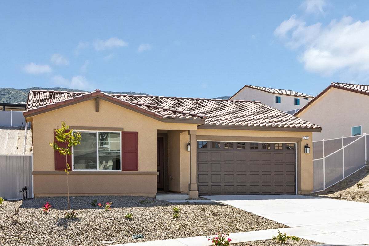 Exterior:Front exterior