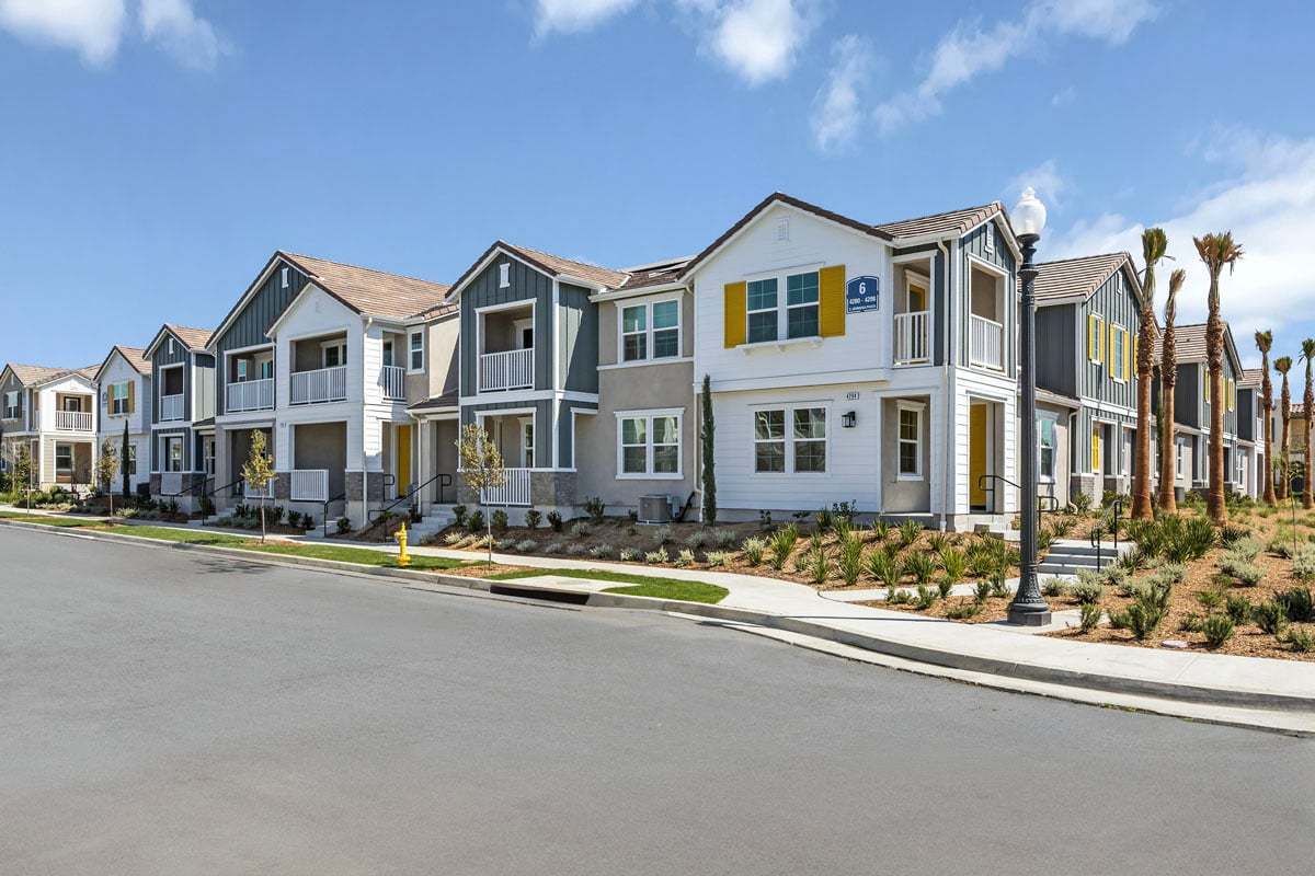 Exterior:Front exterior