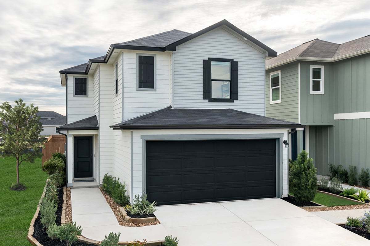 Exterior:Front exterior