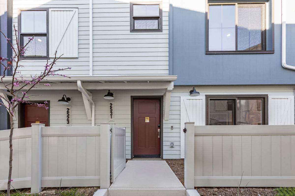 Exterior:Front exterior