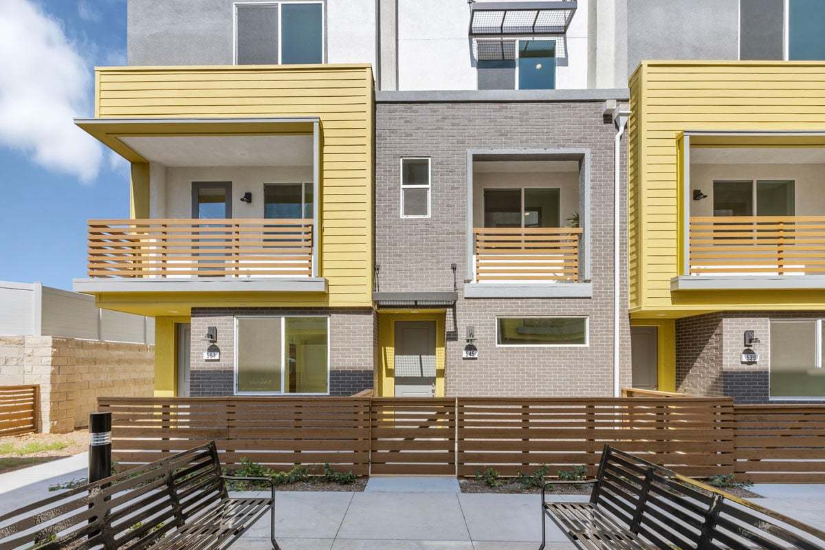 Exterior:Front exterior