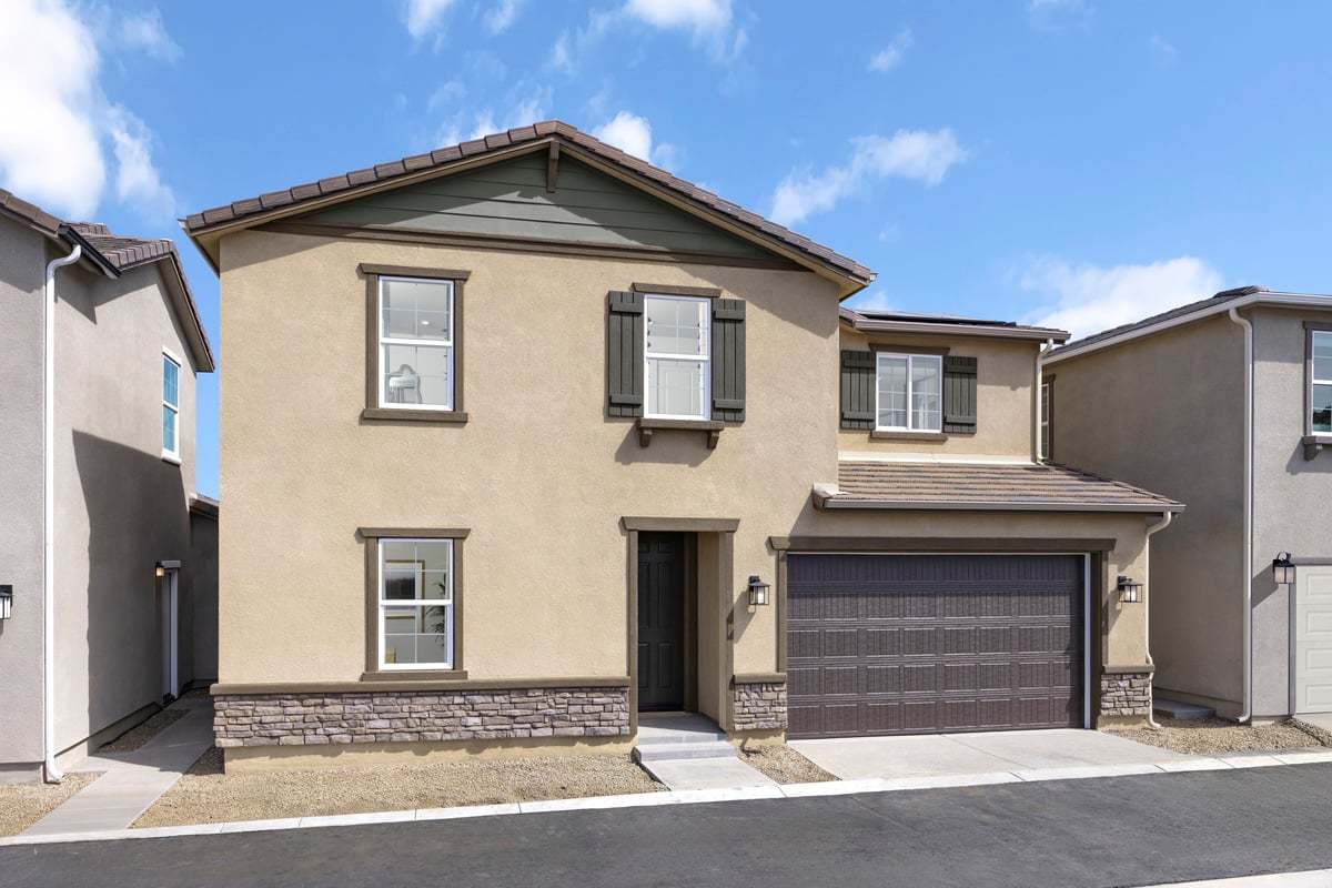 Exterior:Front exterior