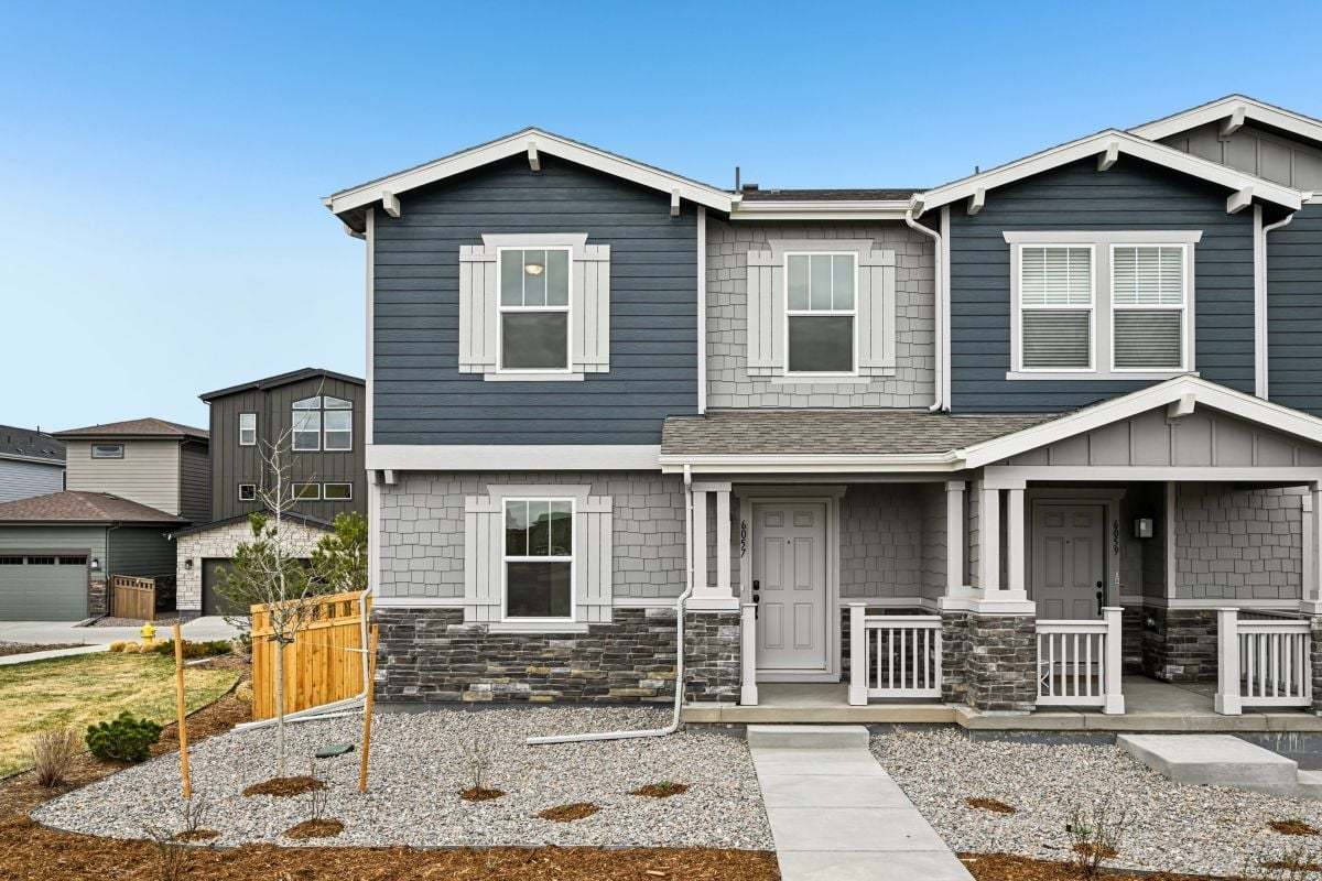 Exterior:Front exterior