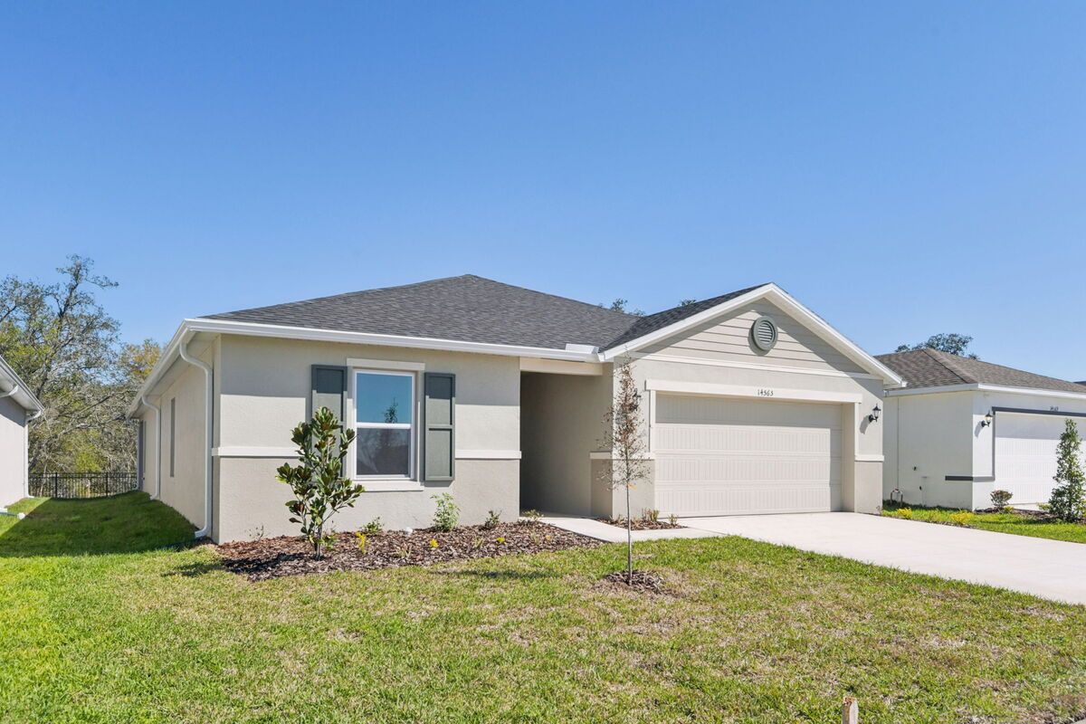 Exterior:Front exterior