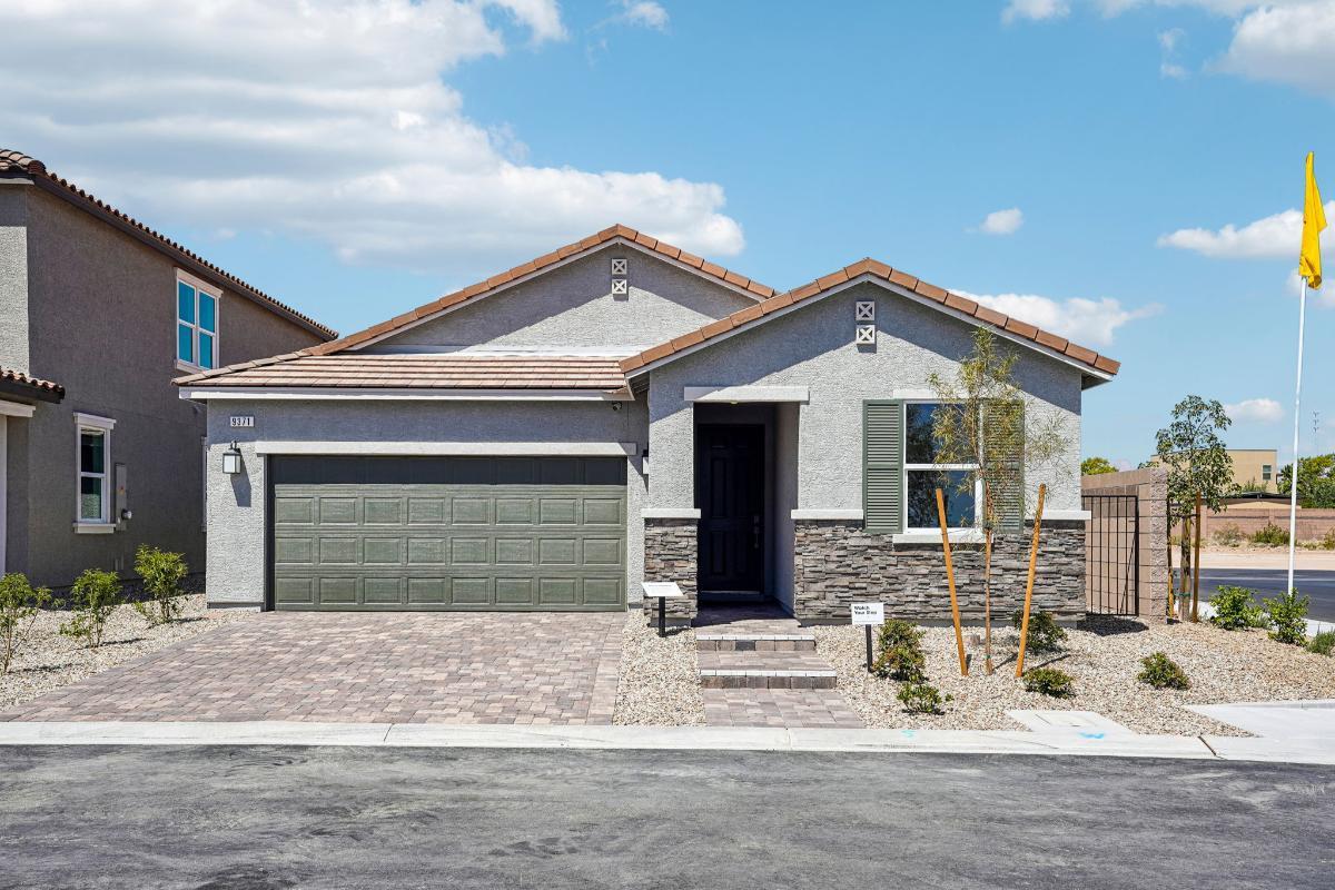 Exterior:Front exterior