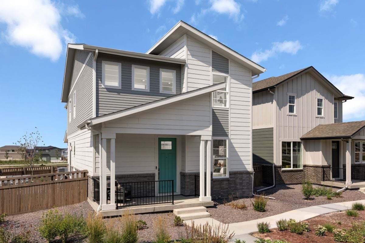 Exterior:Front exterior