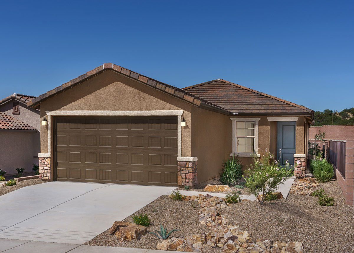 Exterior:Front exterior