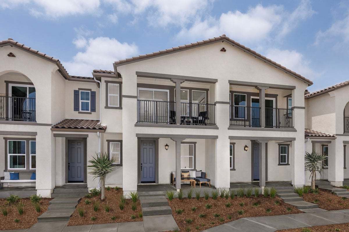 Exterior:Front exterior