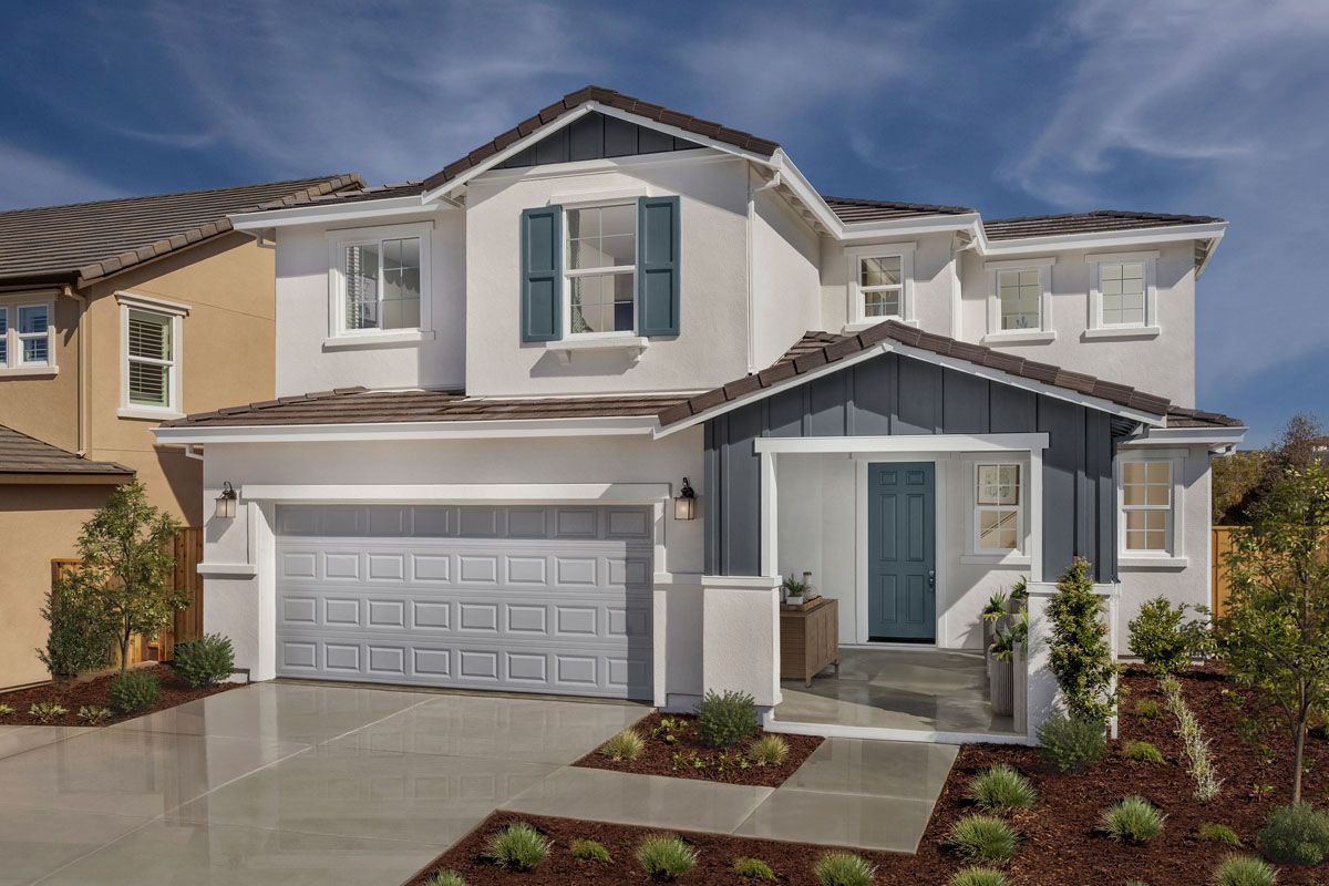 Exterior:Front exterior