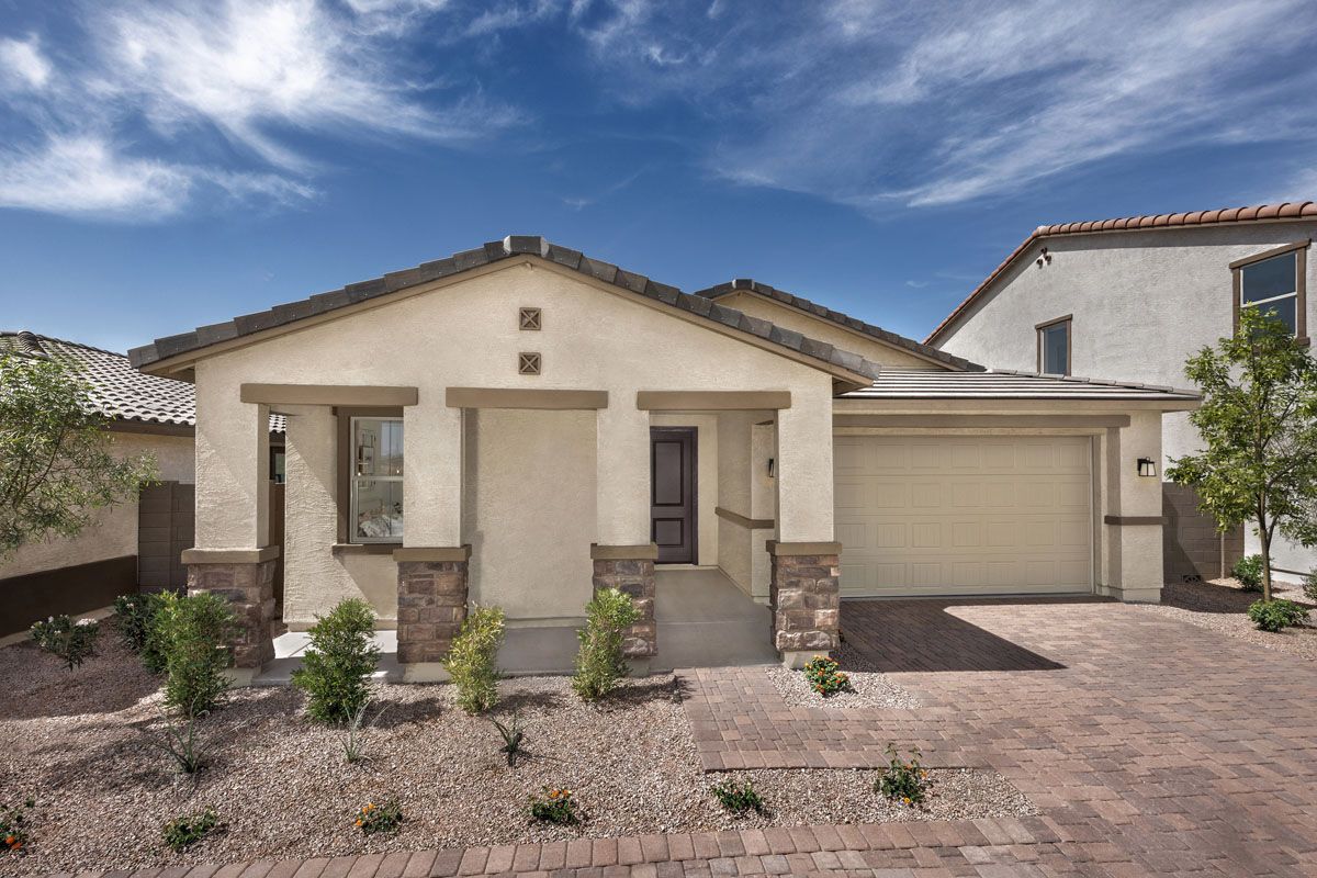 Exterior:Front exterior